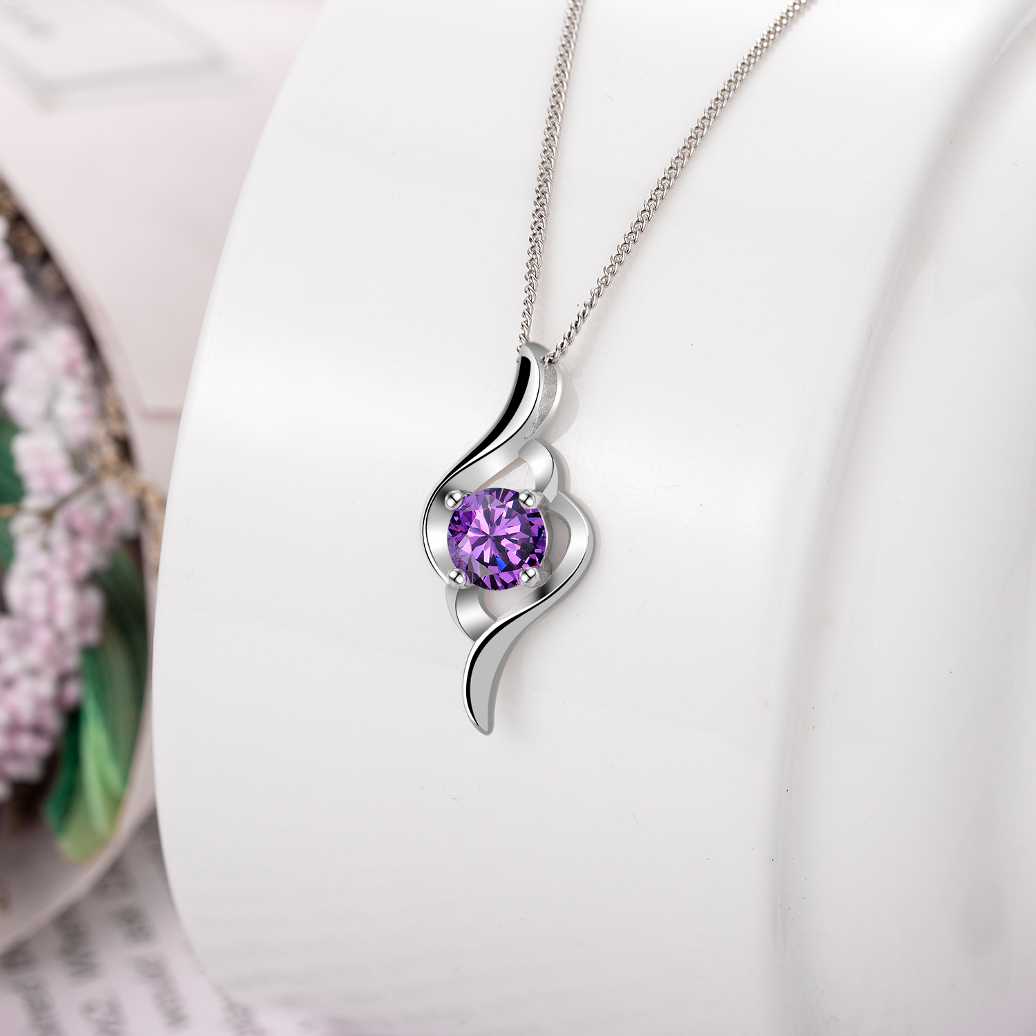 A high-quality imitation D-color moissanite four-leaf clover female pendant with eight hearts and eight arrows from a live-streaming product by a popular influencer on Kuaishou and Douyin pic 99