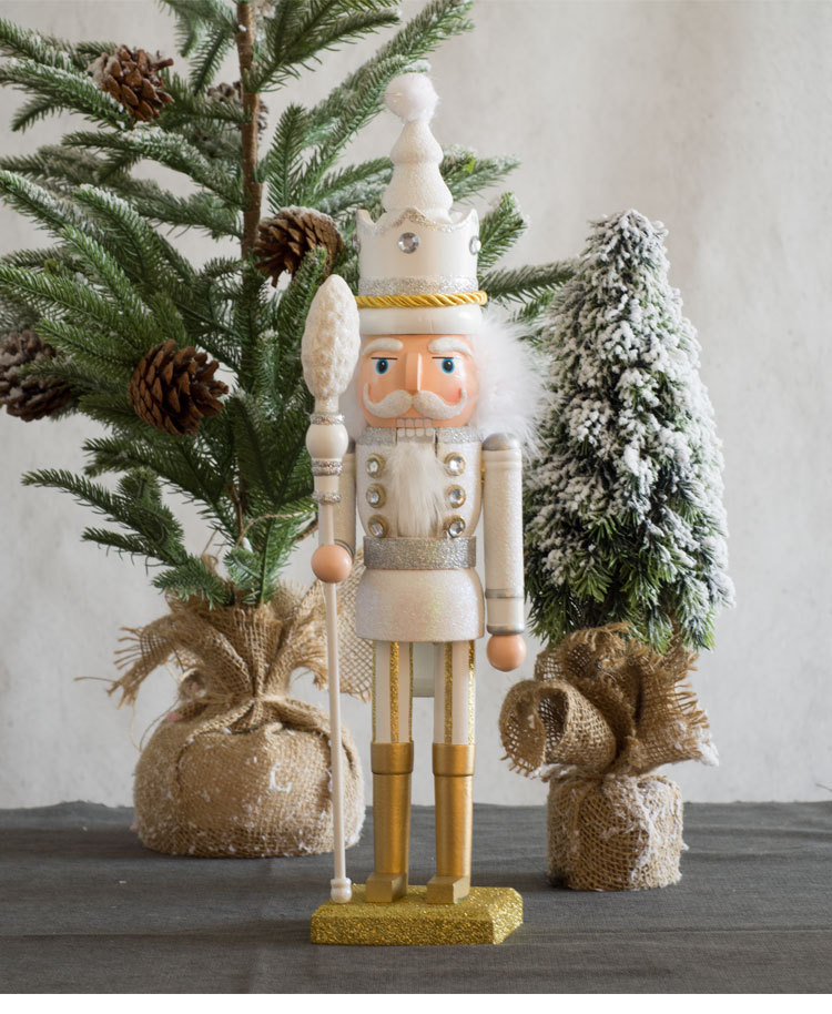 Direct sales from the factory of in-stock home decoration items, European-style walnut puppets, king and soldier Christmas gifts, decorative nutcrackers pic 7