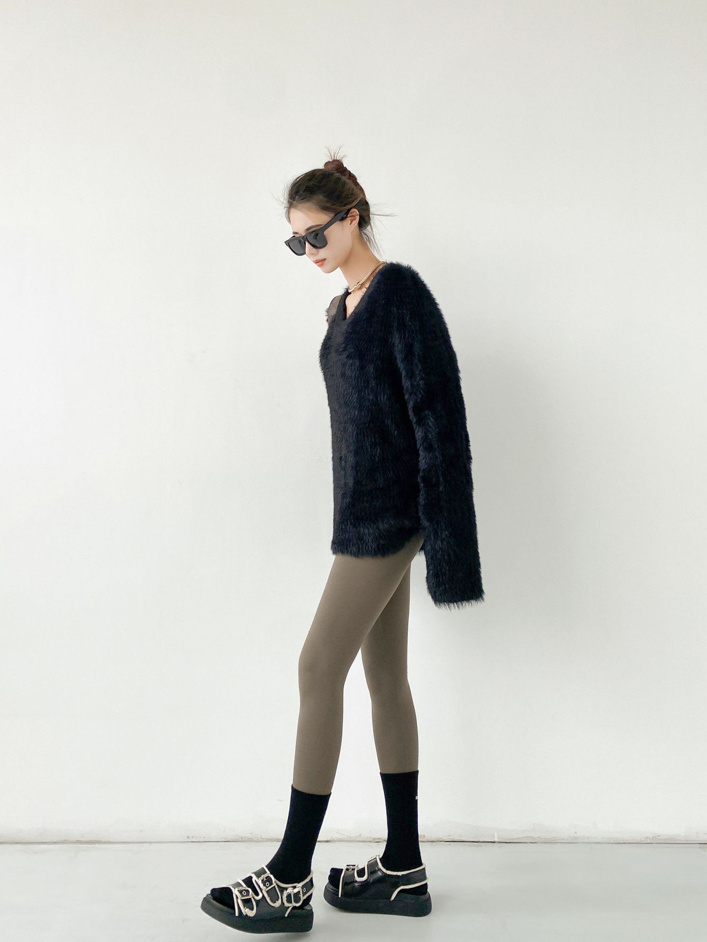 Wholesale of 2023 Spring and autumn tight-fitting high-waisted leggings, water-sparkling Barbie pants, a must-have for lifting buttocks, 9-inch pants, a one-piece replacement for women pic 19