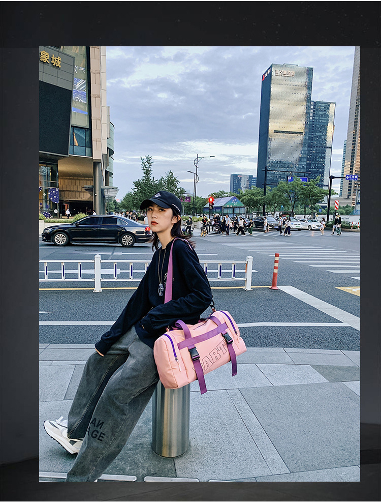 手提短途旅行包女潮牌时尚休闲斜挎包干湿分离运动大容量健身包男详情1