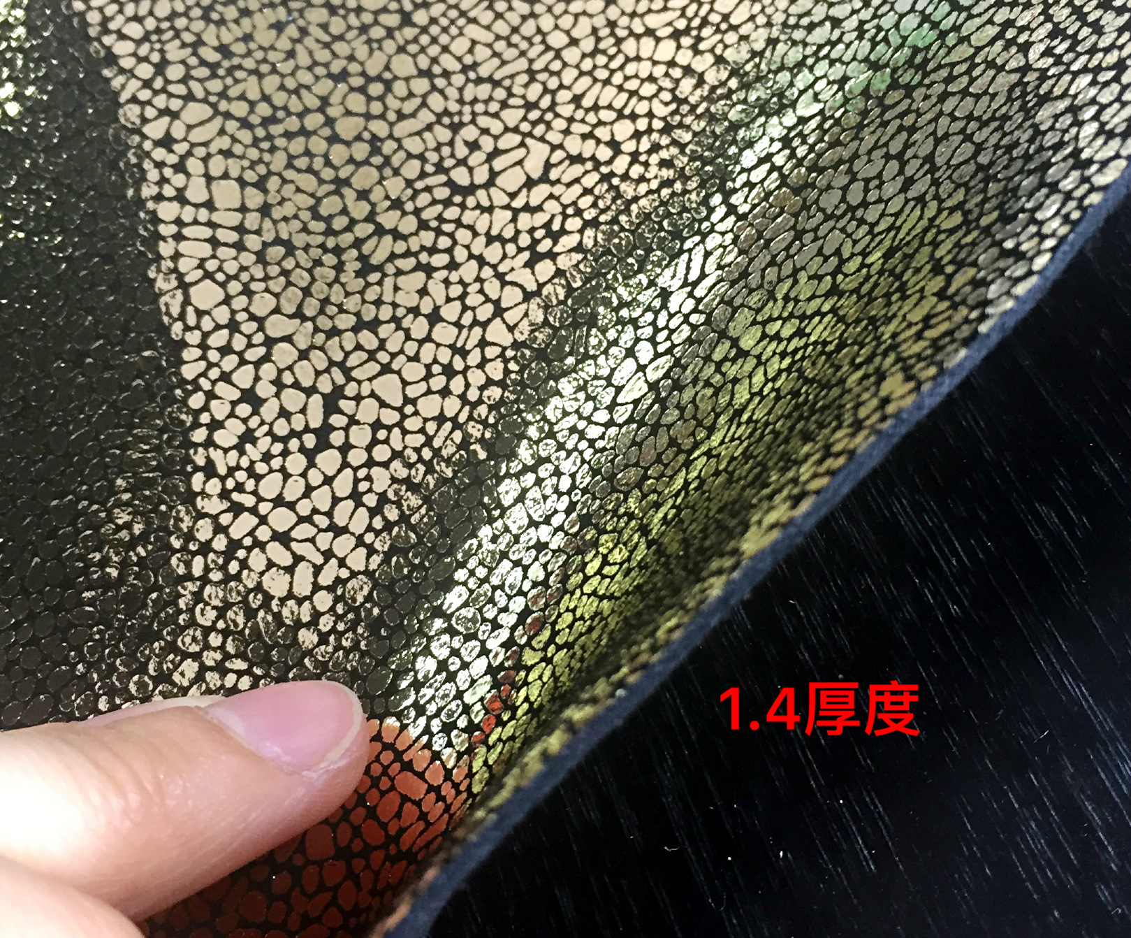 Yiwu genuine leather with gilding and cracking, metallic color, gold and silver, double-layer cowhide with gilding pic 5
