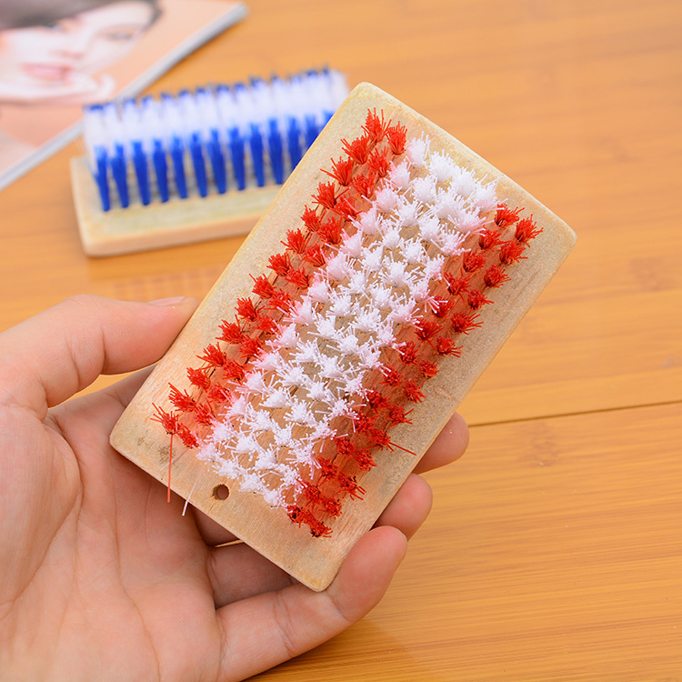 Wholesale two-yuan small general merchandise: bamboo shoe brushes, square shoe brushes, and cleaning brushes pic 1