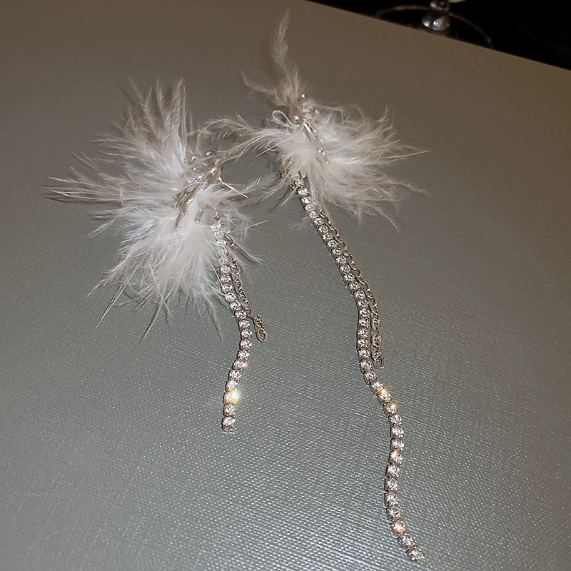 Silver needle asymmetrical feather butterfly diamond-encrusted tassel earrings, niche and unique design sense ear studs, popular long earrings pic 7