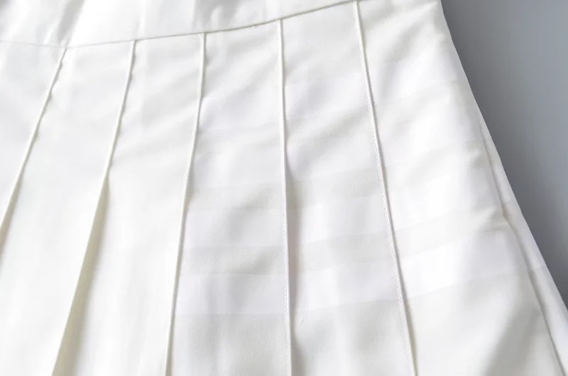 The new TB college style four-bar high-waisted pleated skirt in the summer of 2019 in Europe and America is A bestseller. The A-line skirt is short in the front and long in the back to prevent exposure pic 48
