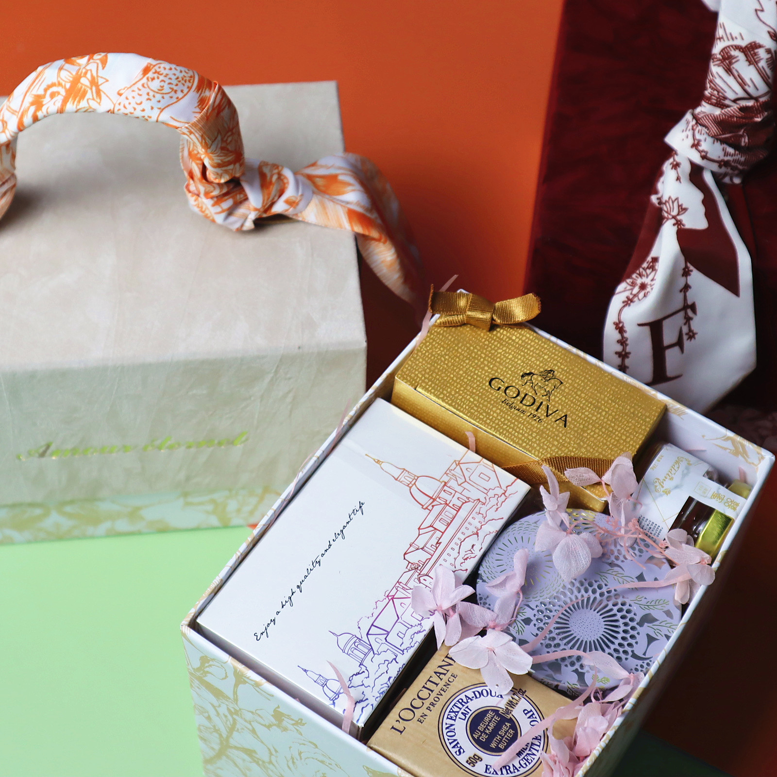 Wholesale hand-held souvenir gift boxes, wedding candy boxes, wedding Instagram Mid-Autumn Festival gift boxes, empty boxes, velvet gift boxes pic 15