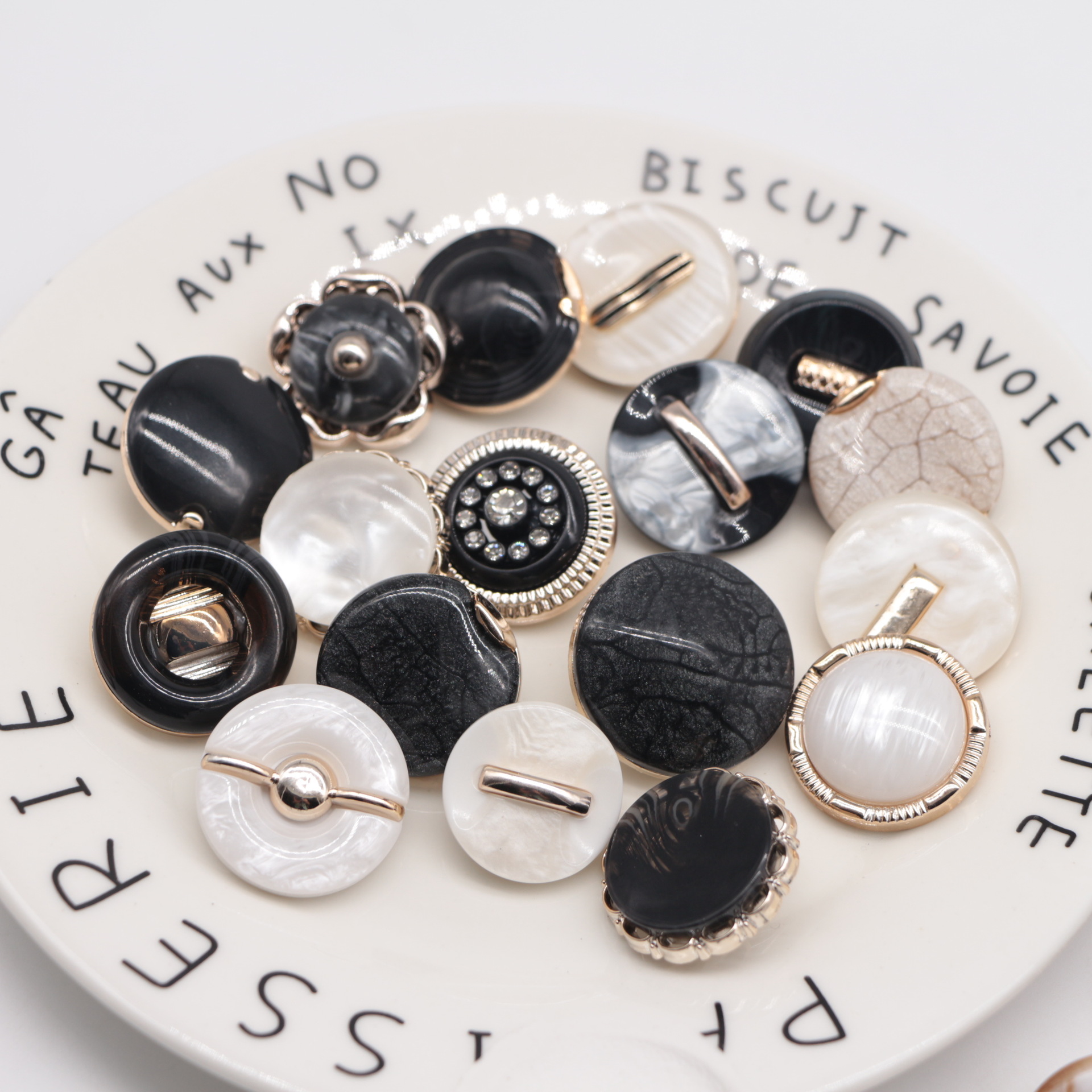 塑料电镀沙金树脂花纹时装新款不规则高脚风衣西装装饰详情11