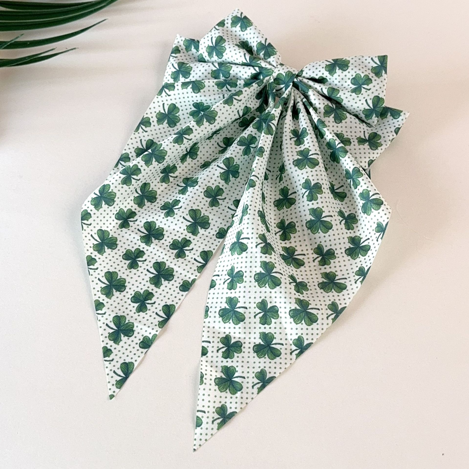 圣帕特里克节蝴蝶结发饰新款绿色四叶草飘带弹簧夹优雅发夹发饰详情3