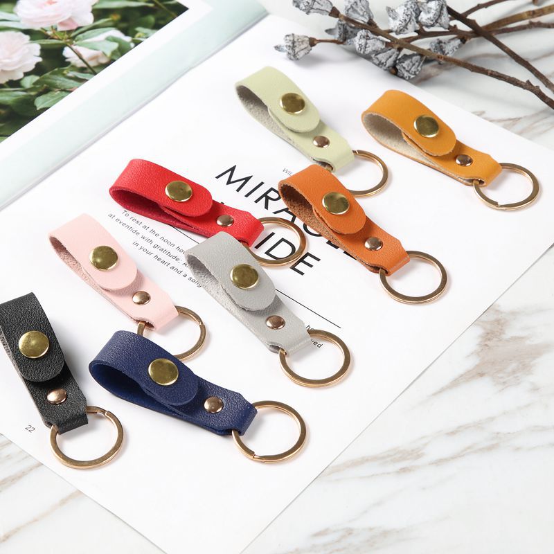 Wholesale of PU keychains, creative key chains, leather keychains, pendants, business gifts, leather car key ropes pic 2