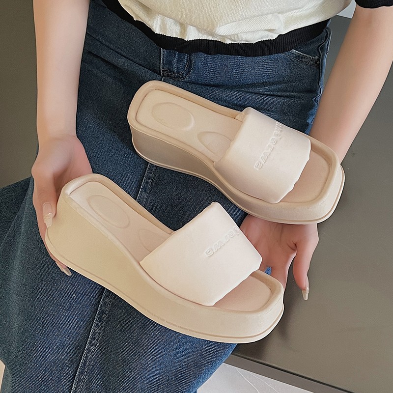 New thick-soled slippers for summer pic 2