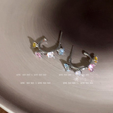 Wholesale of popular brushed frosted stud earrings for women with a light luxury and high-end InS-style, golden round stud earrings in the style of love beans pic 3