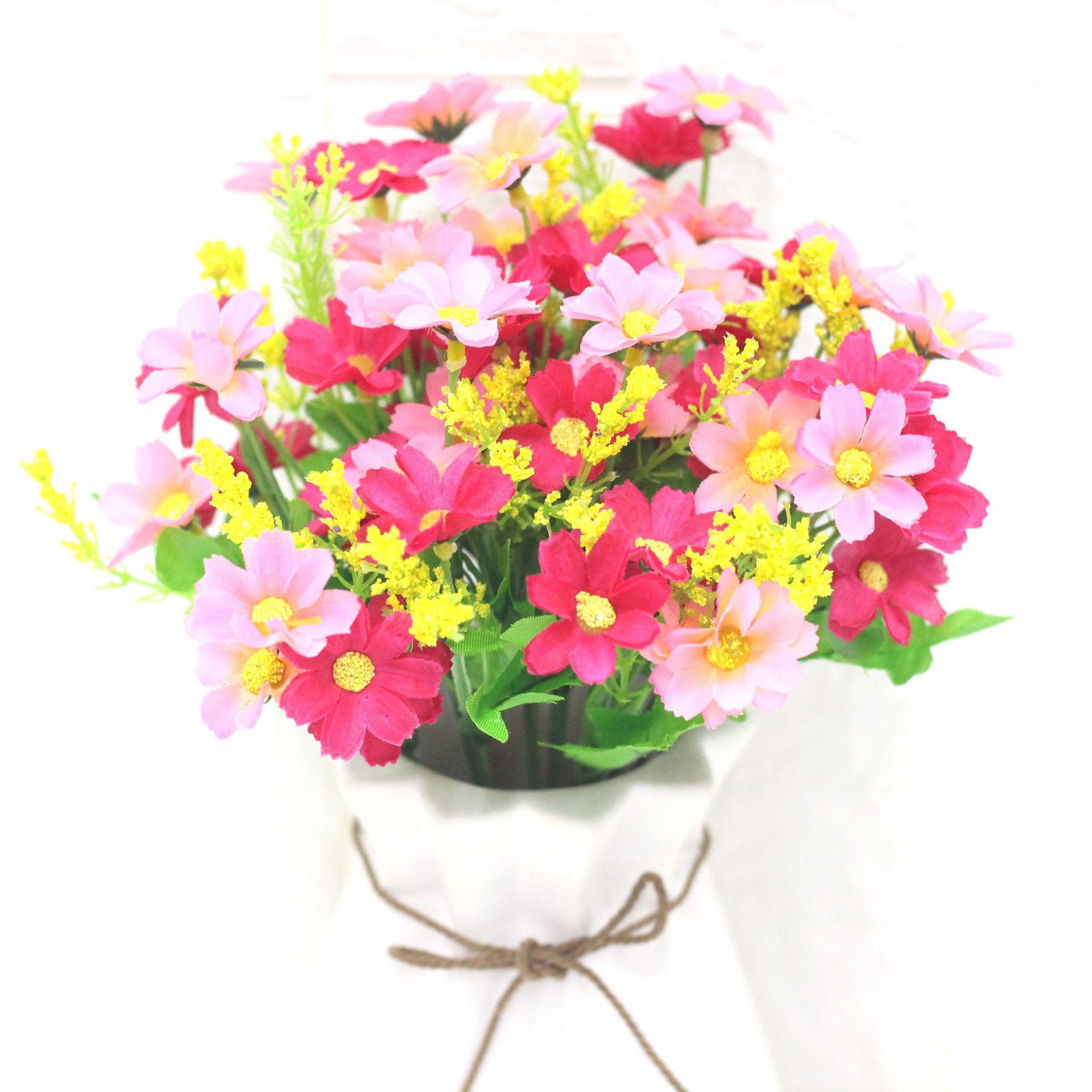Factory wholesale of garden flowers, artificial flowers, fake flowers, 28-head jumping orchid chrysanthemums, small daisies, wedding project flowers pic 16