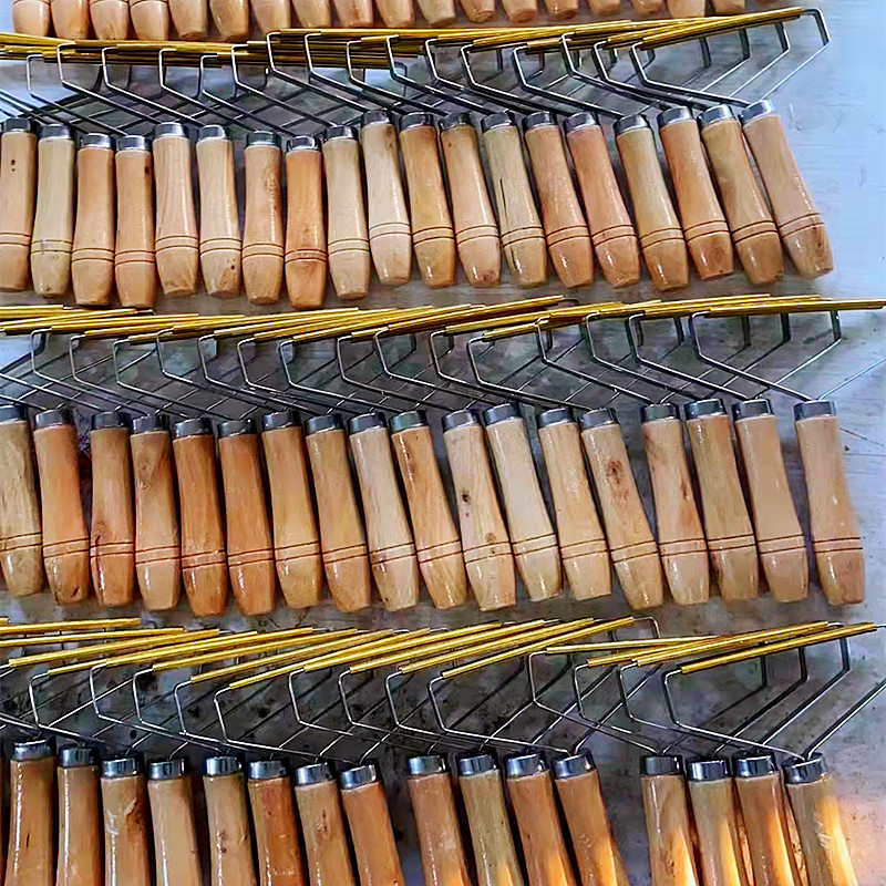 Factory direct sales of wooden coat hair scrapers and manual hair removers, wholesale two-yuan store supply of new products pic 6