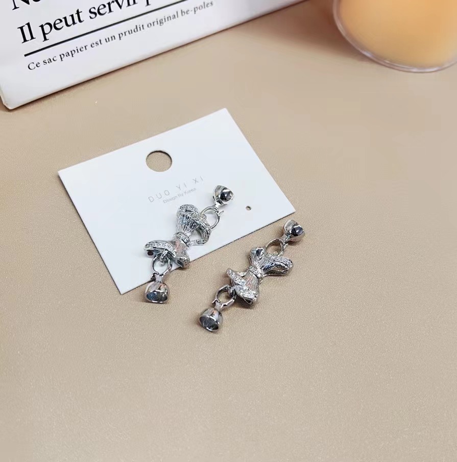 White and gold bow button micro-inlay bow universal buckle necklace sweater chain finish color retention diy accessories pic 11