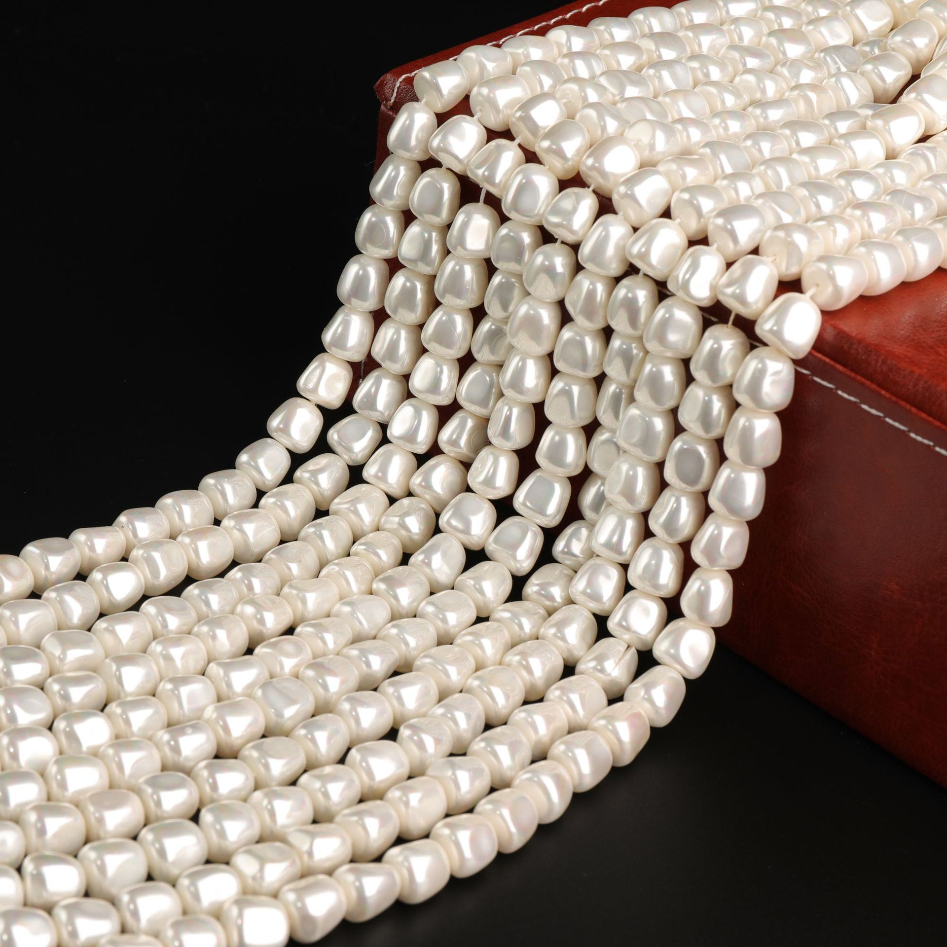 Factory direct supply of irregular-shaped straight-hole shell beads, bell-shaped gourd cut surface shell pearls, DIY handmade jewelry accessories, beads pic 2