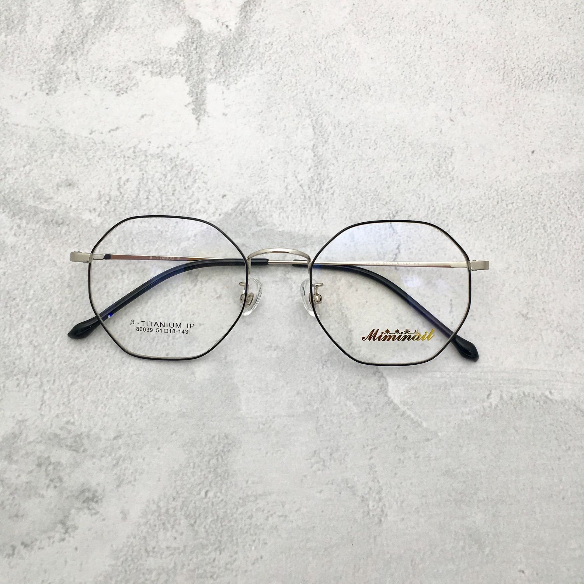 批发定制超轻小红书同款大框素颜风复古钛架男女款多边形眼镜框详情8