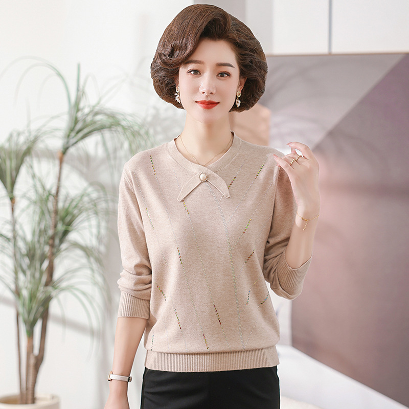 New autumn collection for middle-aged and elderly mothers: Solid color loose knitted pullover sweater with a baby collar for women. 2023 casual mom wear pic 8