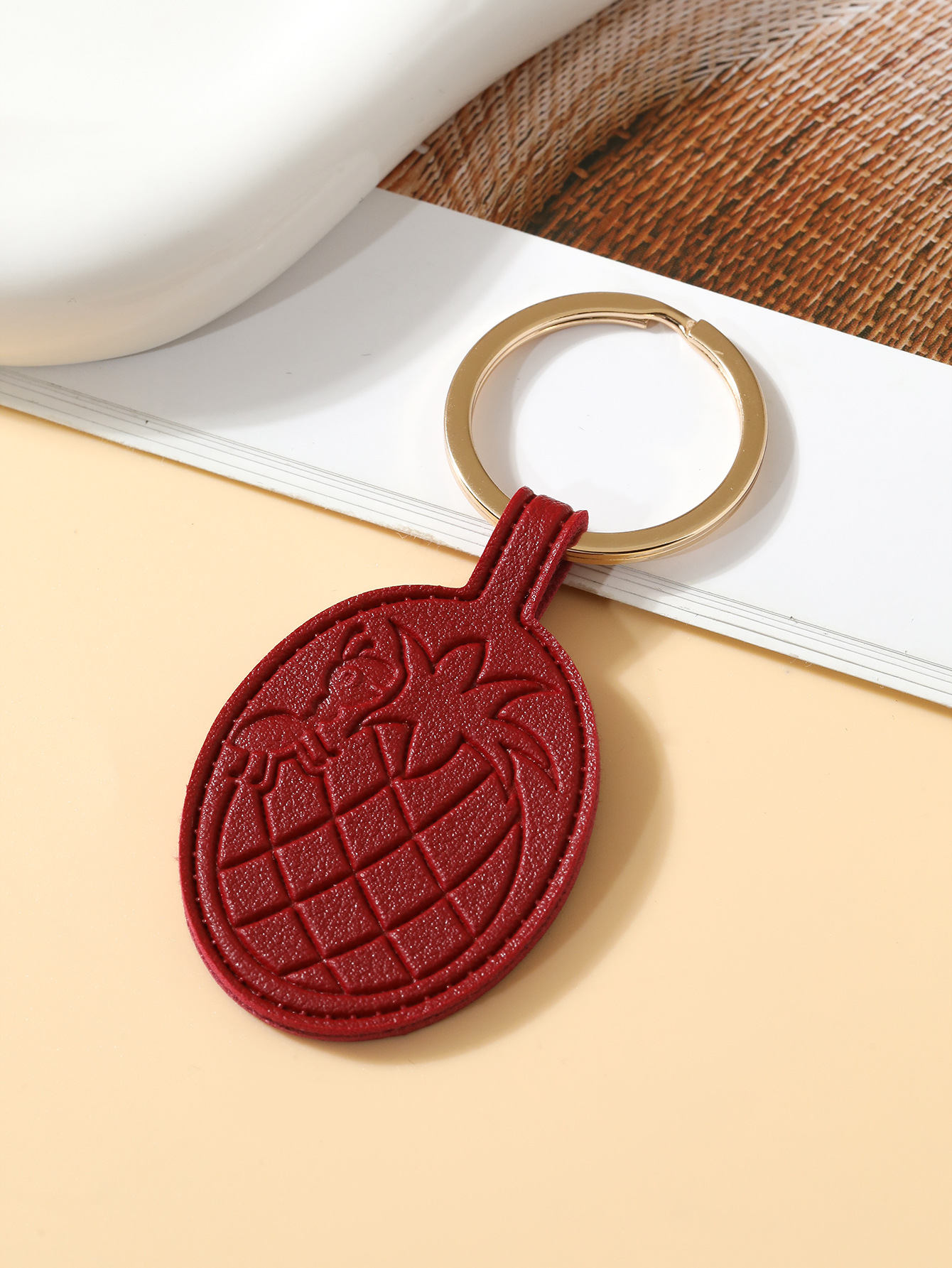 新款菠萝皮革钥匙扣便宜简约包包挂件汽车ins小众装饰品礼物详情8