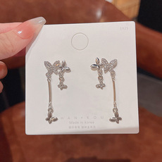 925银针精致满钻长款流苏耳环女ins潮轻奢小众网红同款蝴蝶结耳钉详情4