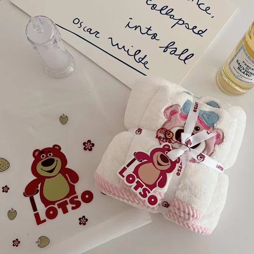 New Strawberry Bear bath towel two-piece set, absorbent towel bath towel set, cartoon bath coral fleece wholesale and consignment pic 7
