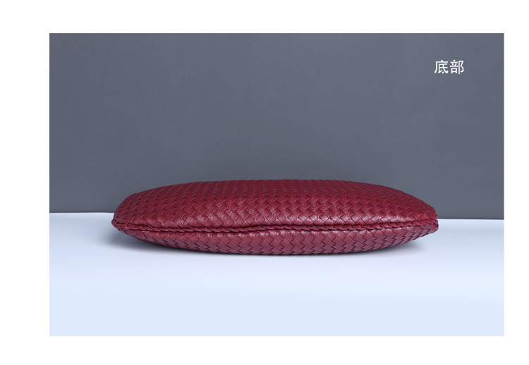 2023新款月牙女包全手工编织手提饺子包时尚百搭欧美风单肩腋下包详情17