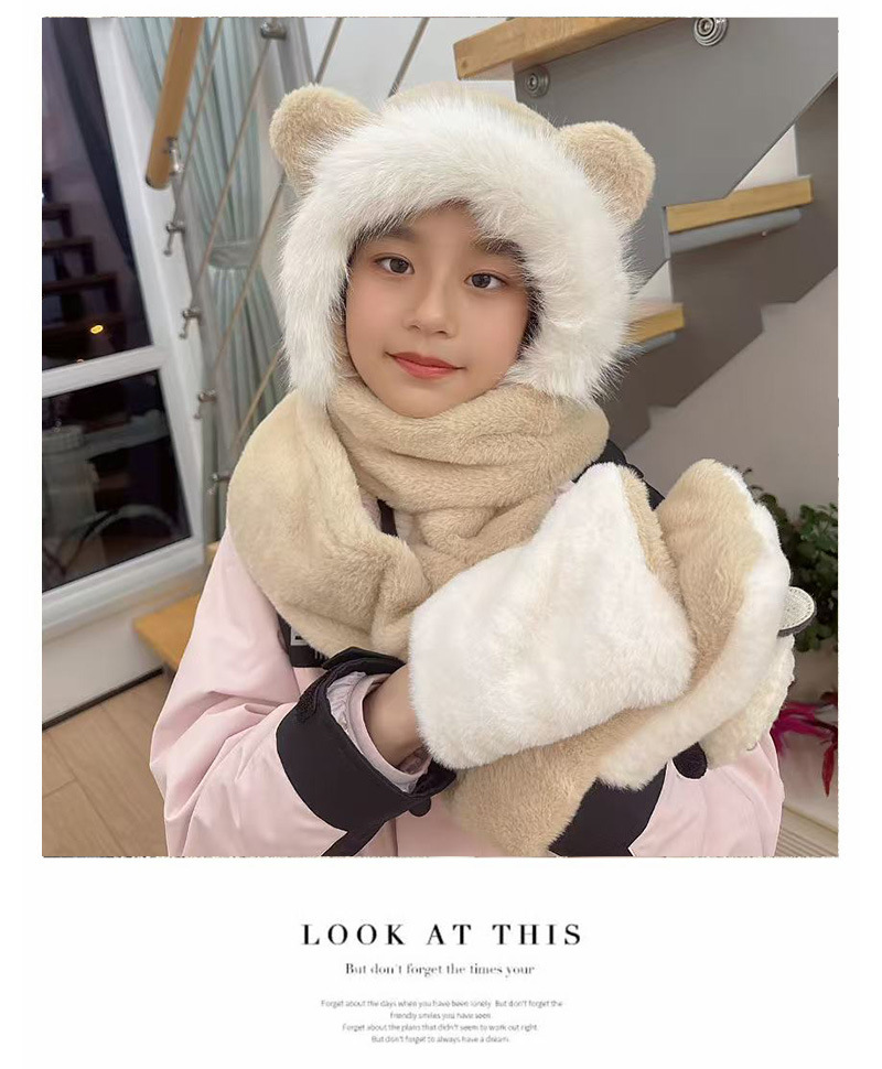 A three-piece set of cute plush hat and scarf for girls in winter 2024, a Korean-style, thickened and fleece one-piece warm hat pic 7