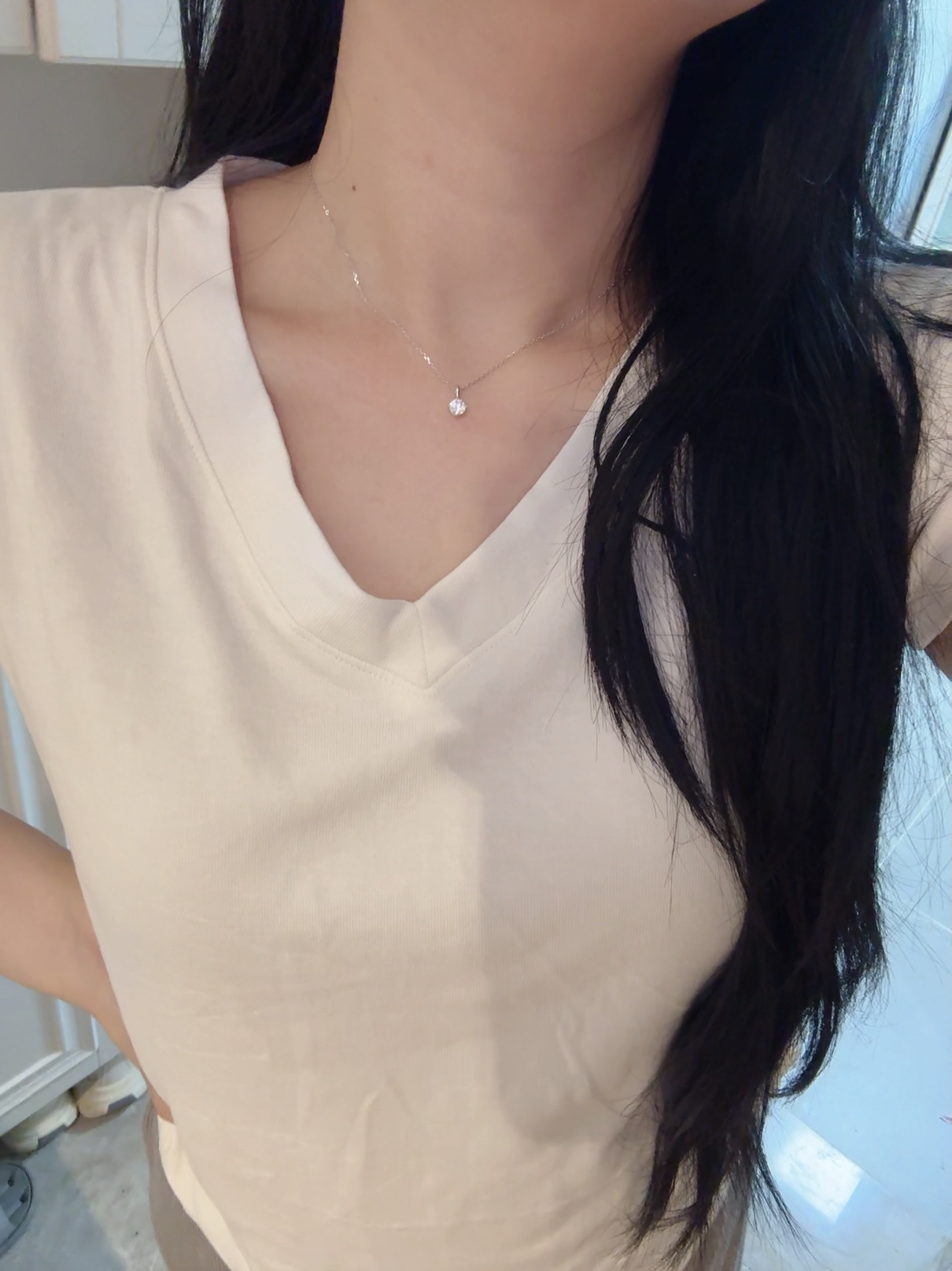 Single sparkling diamond necklace 2024 new high-end niche design, light luxury style, titanium steel non-fading collarbone chain wholesale pic 5