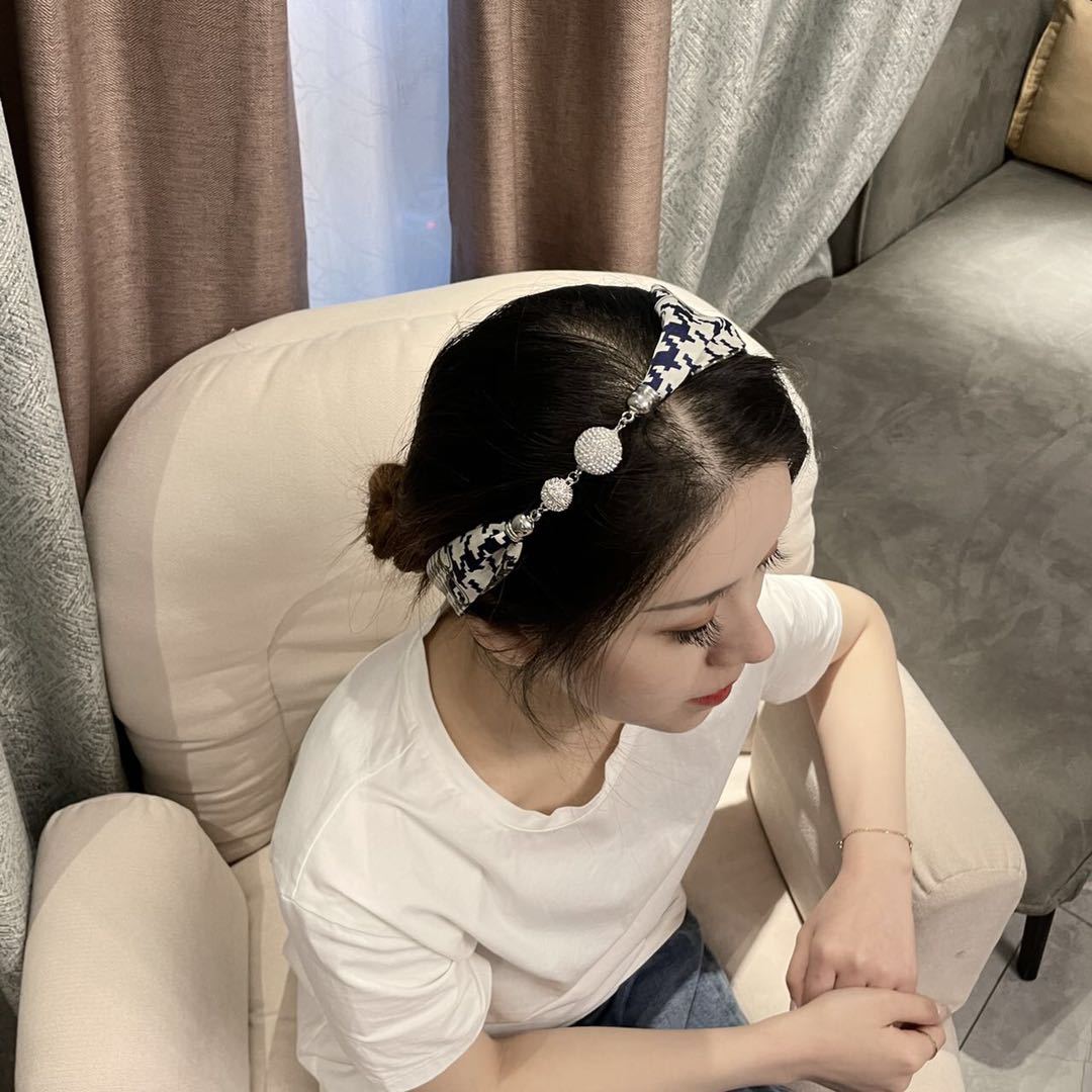 锁骨磁扣时尚小丝巾项链懒人围脖护颈围巾脖子装饰珍珠领巾飘带潮详情4