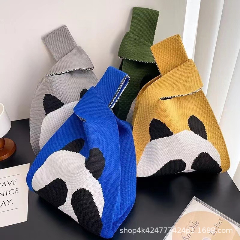 Bolso de panda lindo mujer de lana de punto bolsa de cubo versión japonesa y coreana 100 bolsos casuales bolsa de tote box lunch bag pic 4