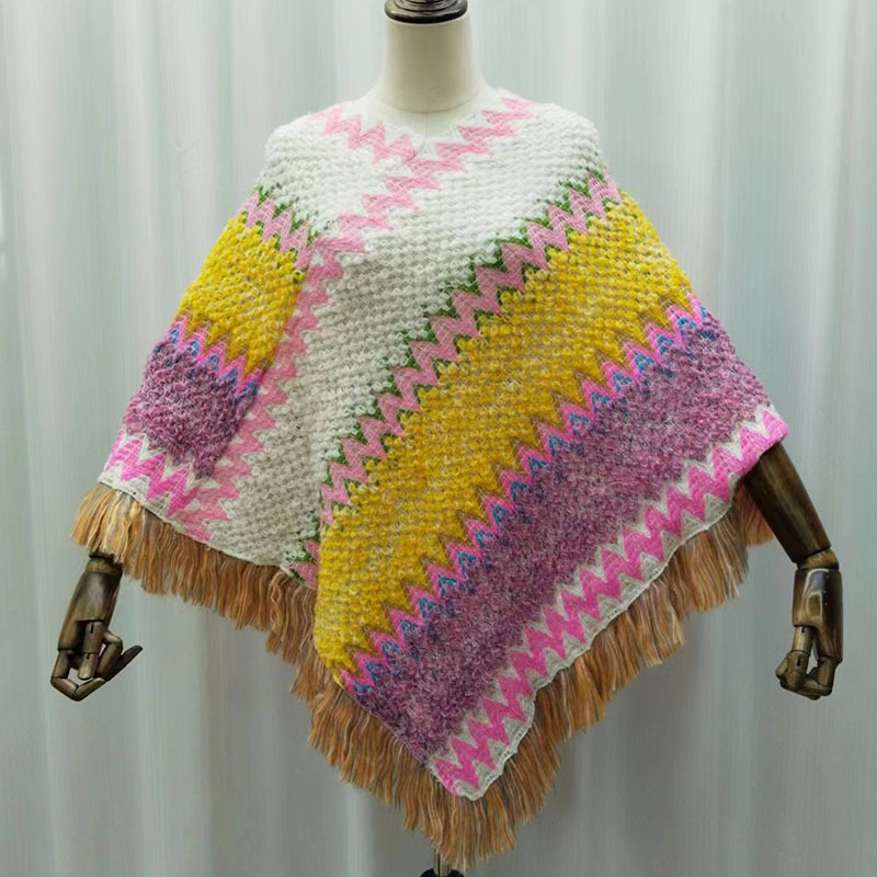 民族风披肩新款外搭女新疆西藏云南旅游穿搭针织流苏披风斗篷外套详情8