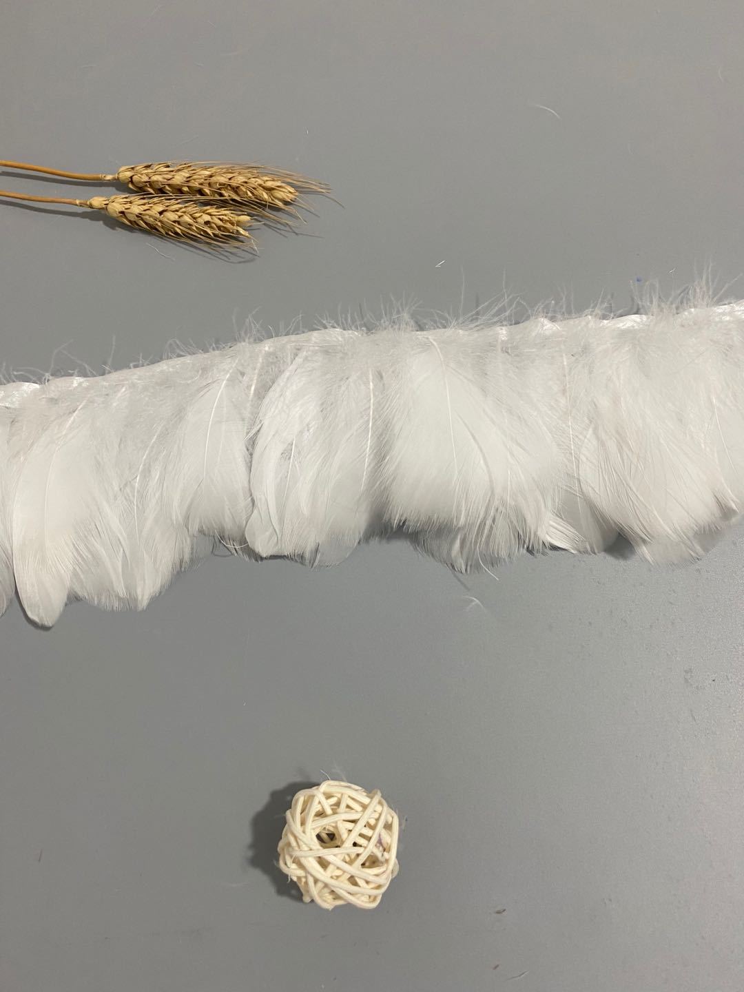 In stock, there are feathered fabric with white goose feathers, feathered edge lampshades, chandelier strips, light strips, decorative clothing accessories pic 18