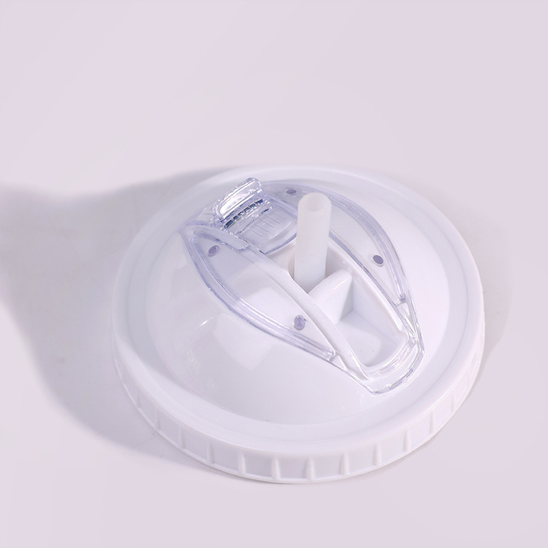 Cartoon animation, large capacity, high appearance level, carrying cup, boy astronaut, astronaut, plastic sliding lid, straw, water cup pic 5