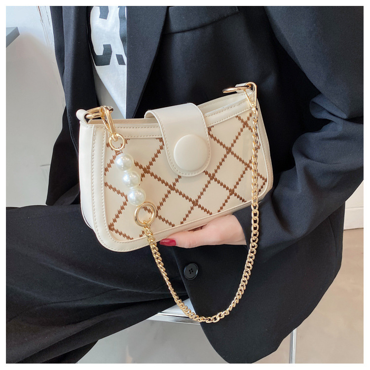 夏季包包女2021新款潮时尚链条腋下包法棍包法国小众百搭斜挎包详情10