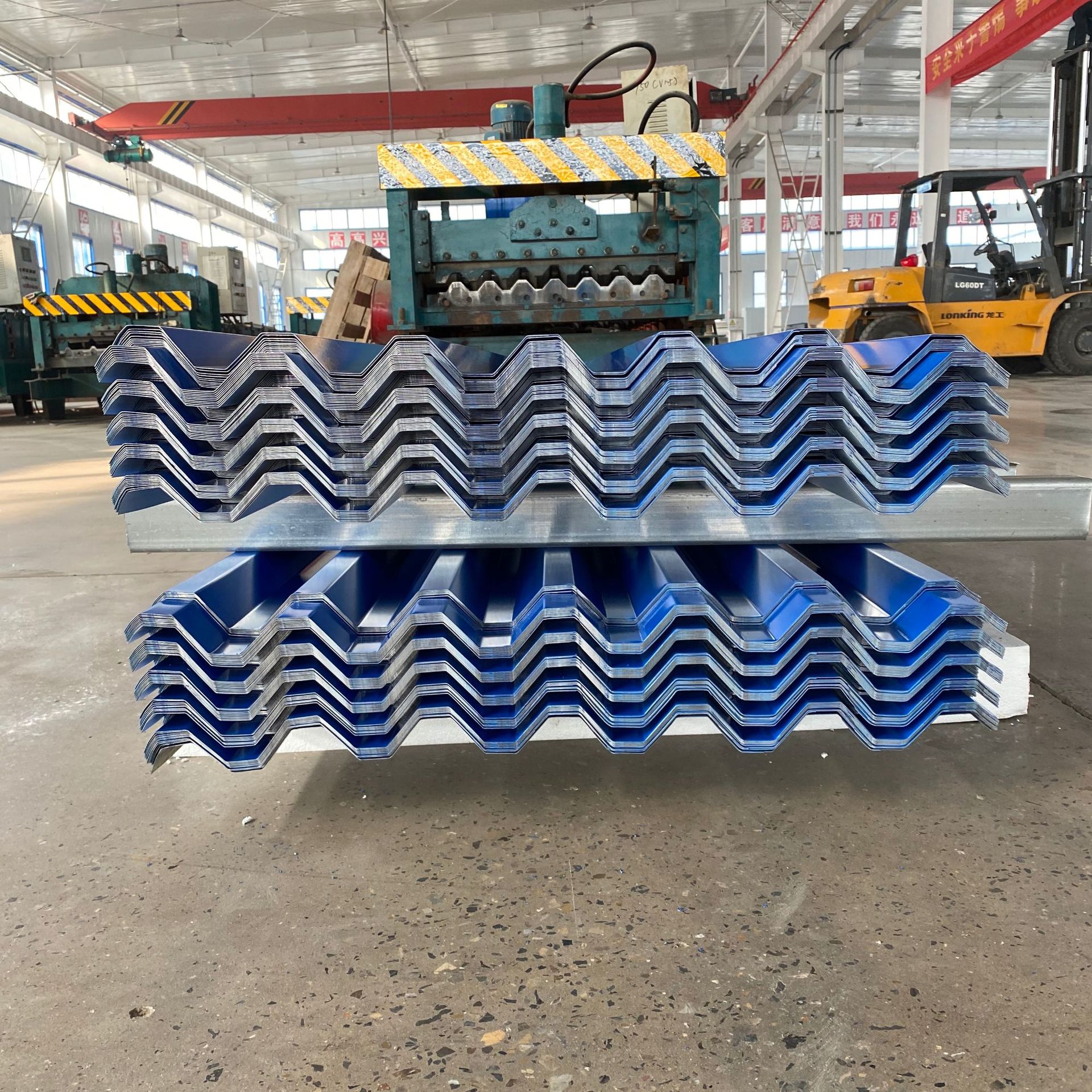 厂家生产750压型板 彩钢瓦楞板 屋顶墙面彩钢瓦详情5