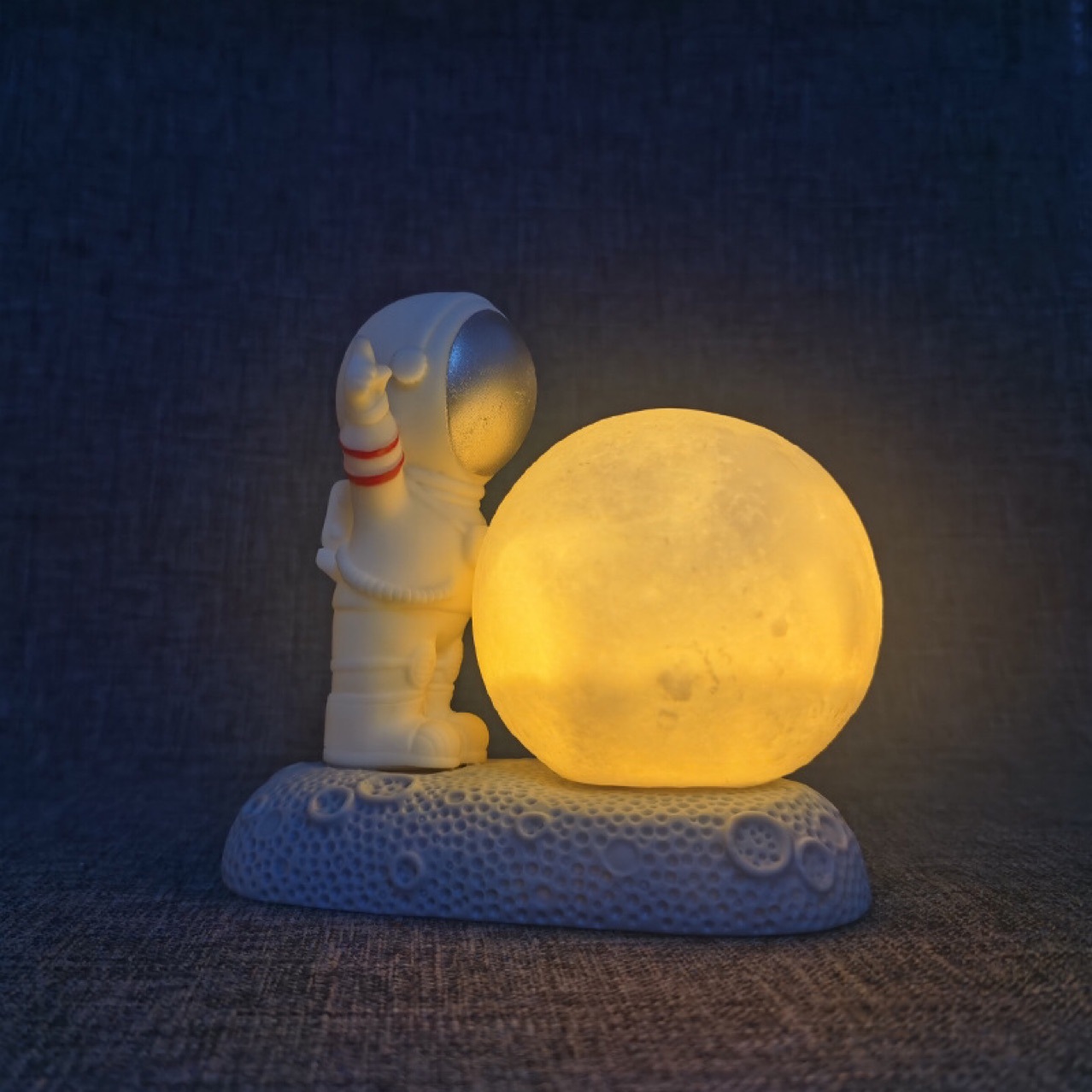 Astronaut night light Moon Creative Light pic 10