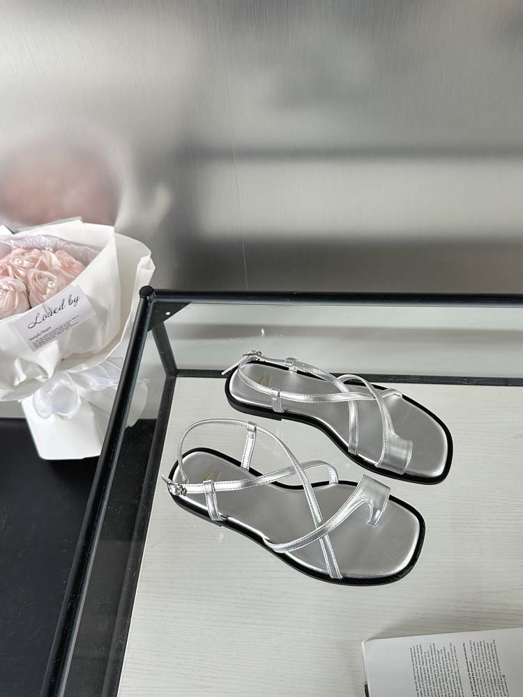 法拉娇贝2024夏季新款罗马风平底凉鞋套趾交叉带小众设计气质女鞋详情6