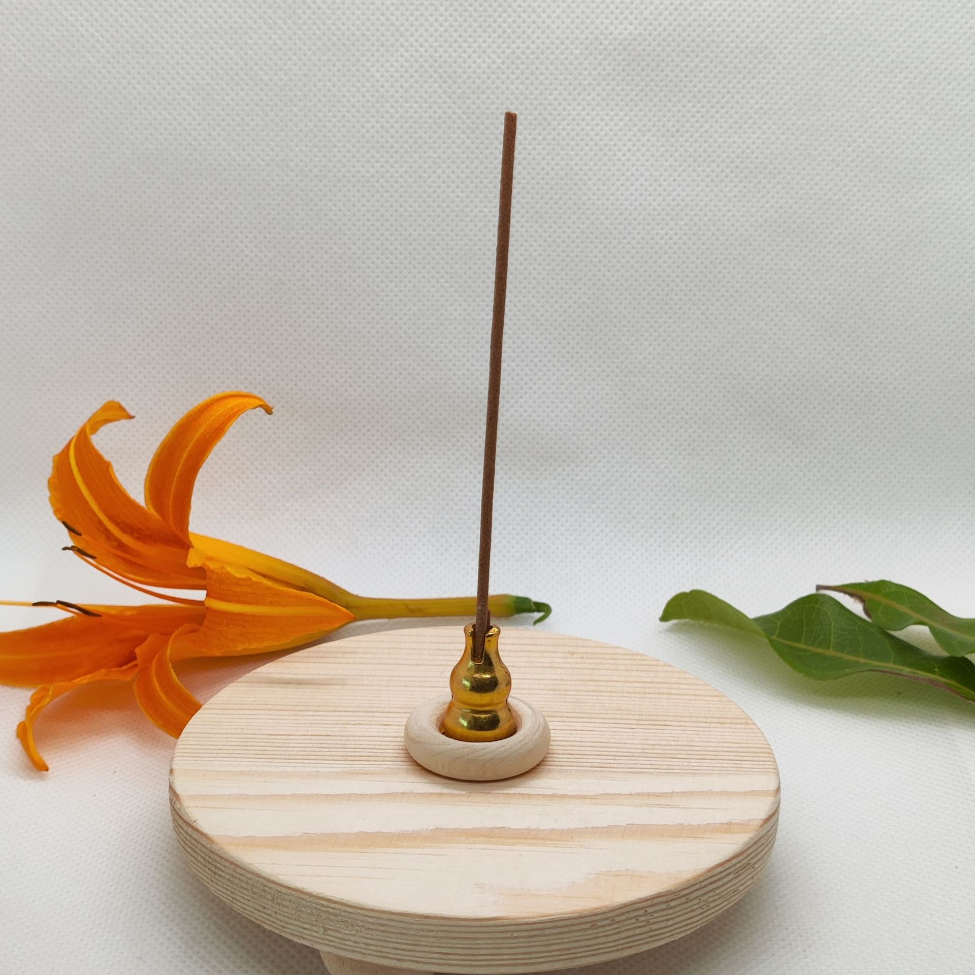 跨境创意中东阿拉伯木座金属站鹿金塔香炉厂家原创详情10