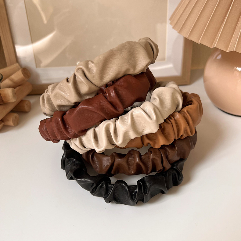 Retro leather pleated headband ~ Height-increasing PU leather Korean autumn and winter new headband, fashionable and simple, for women to slim their hair pic 7