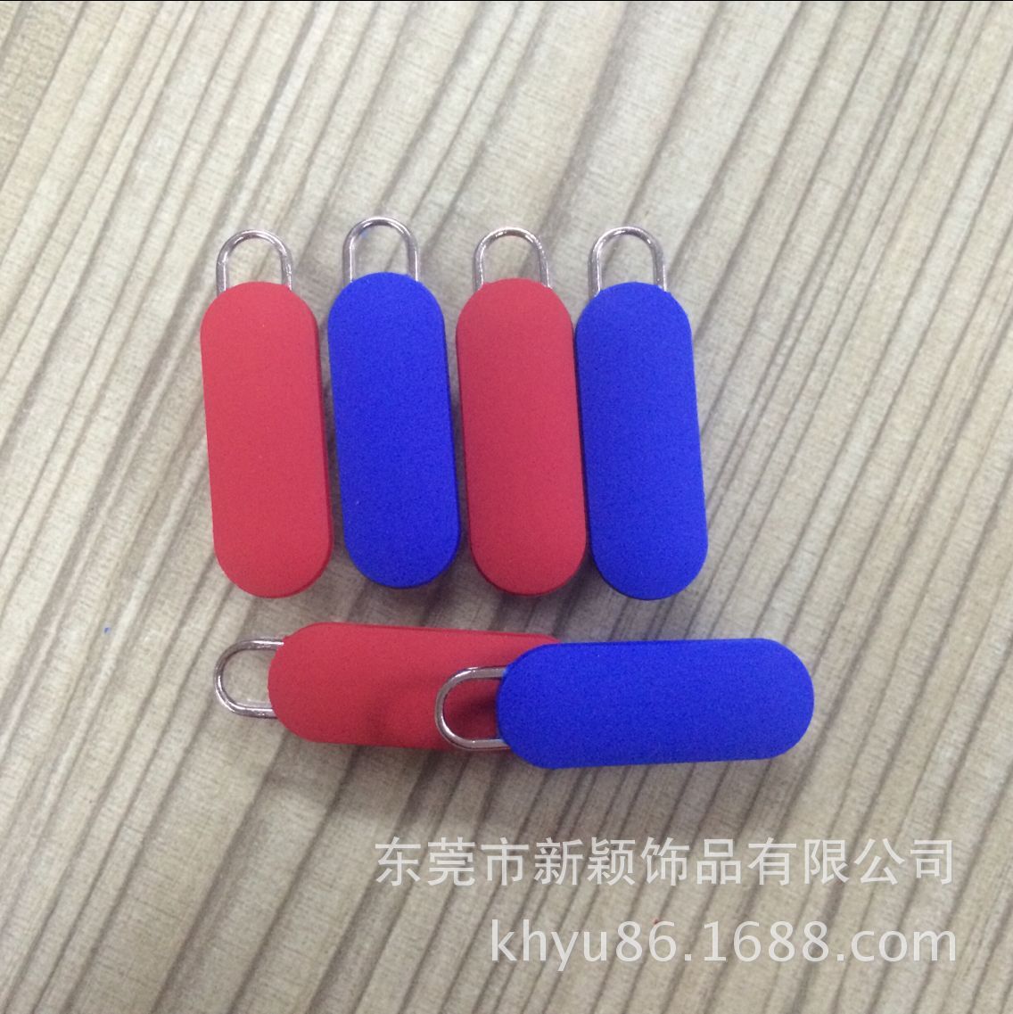 工厂优惠供应PVC软胶拉牌滴胶logo硅胶拉片 鞋帽服饰箱包拉头拉尾详情14