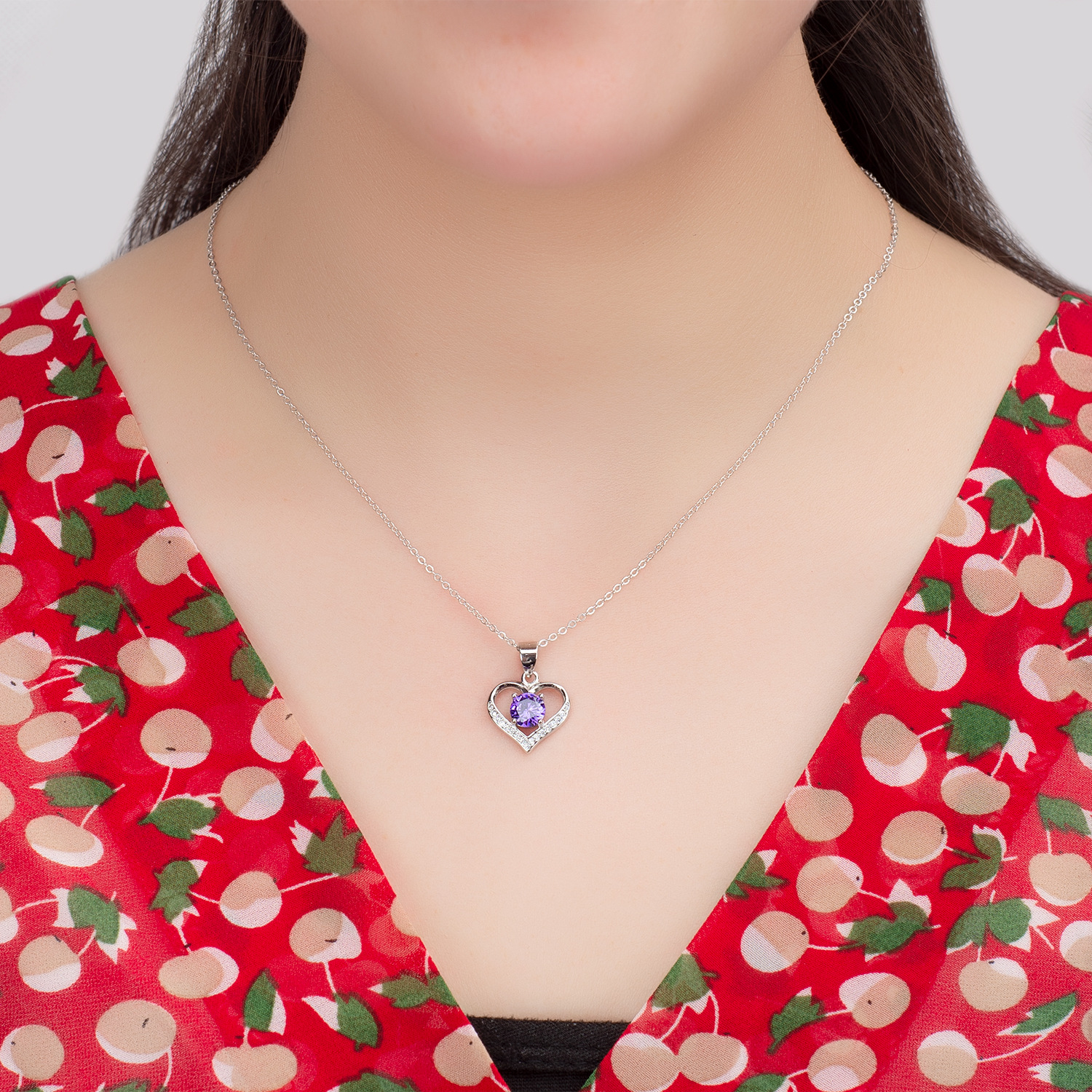 A high-quality imitation D-color moissanite four-leaf clover female pendant with eight hearts and eight arrows from a live-streaming product by a popular influencer on Kuaishou and Douyin pic 97