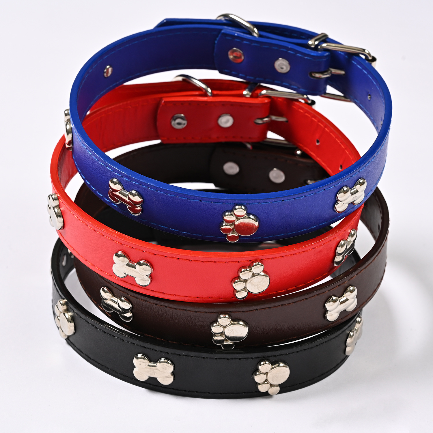Wholesale of PU leather dog collars, fashionable and durable, adjustable small, medium and large dog neck and collar pet supplies pic 2