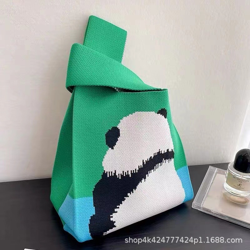 Bolso de panda lindo mujer de lana de punto bolsa de cubo versión japonesa y coreana 100 bolsos casuales bolsa de tote box lunch bag pic 10