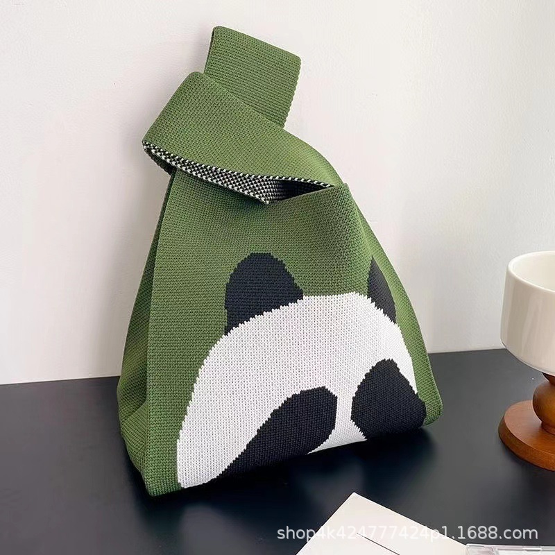 Bolso de panda lindo mujer de lana de punto bolsa de cubo versión japonesa y coreana 100 bolsos casuales bolsa de tote box lunch bag pic 5
