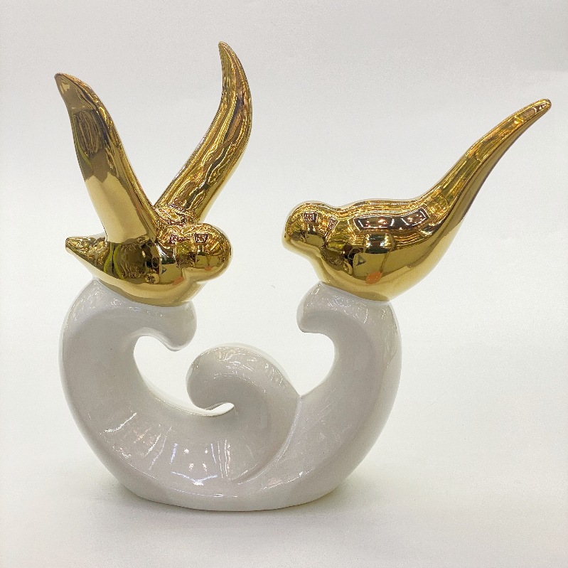 Apple ornaments, creative vases, ceramic ornaments, European-style electroplated gold handicrafts, home decoration ornaments, modern and simple couple ornaments, ceramic handicrafts, business wine cabinet decoration, wedding room decoration, wedding gifts pic 6