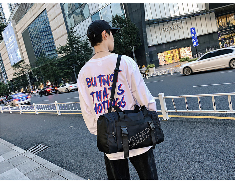 手提短途旅行包女潮牌时尚休闲斜挎包干湿分离运动大容量健身包男详情7