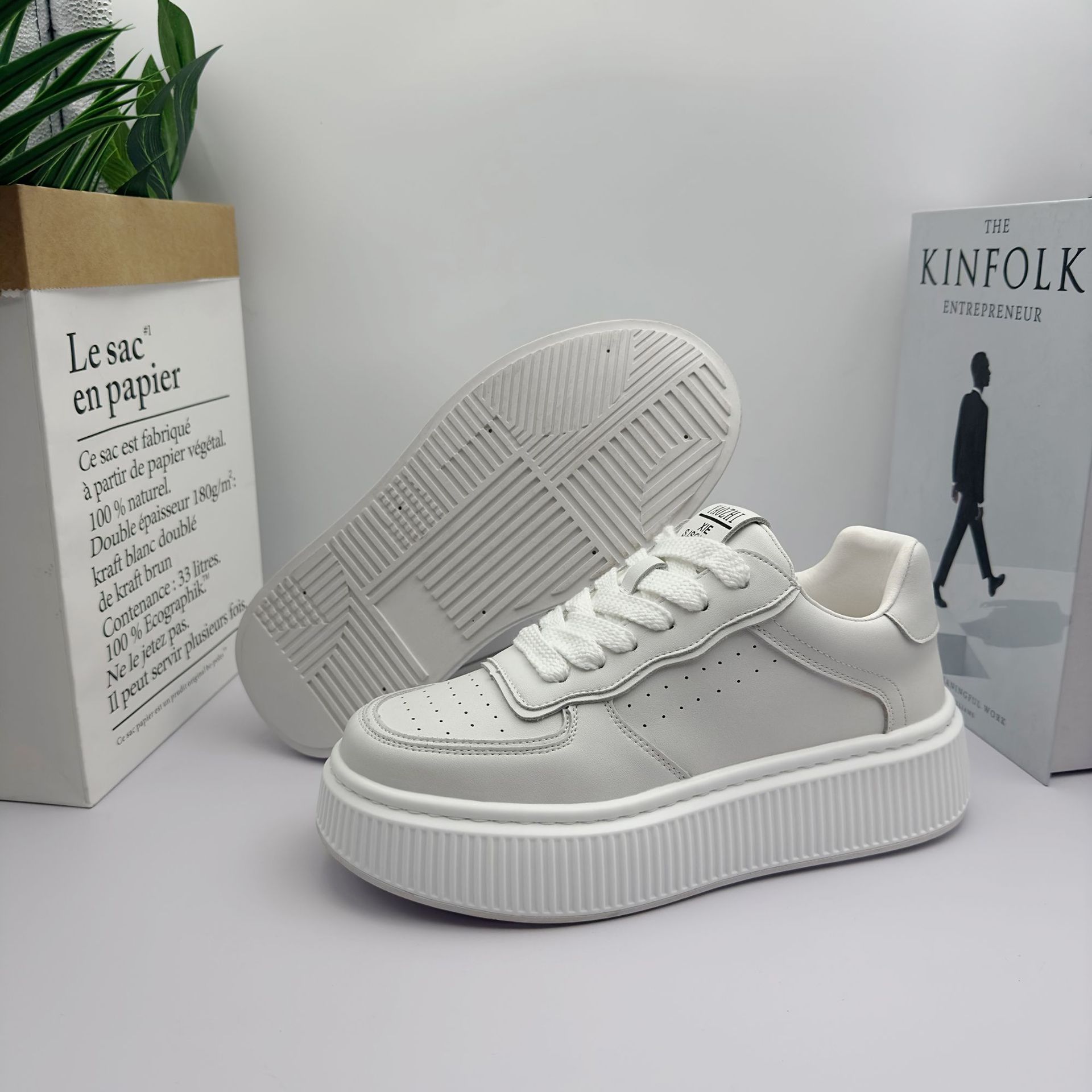 厚底小白鞋男休闲百搭增高2024新款板鞋纯色简约透气白色鞋子详情8