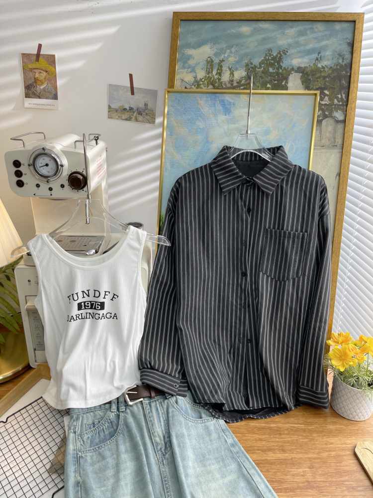 Dongdaemun, South Korea, early autumn new Korean-style vertical striped long-sleeved shirt for women, loose and casual, stylish shirt trend 4730 pic 13