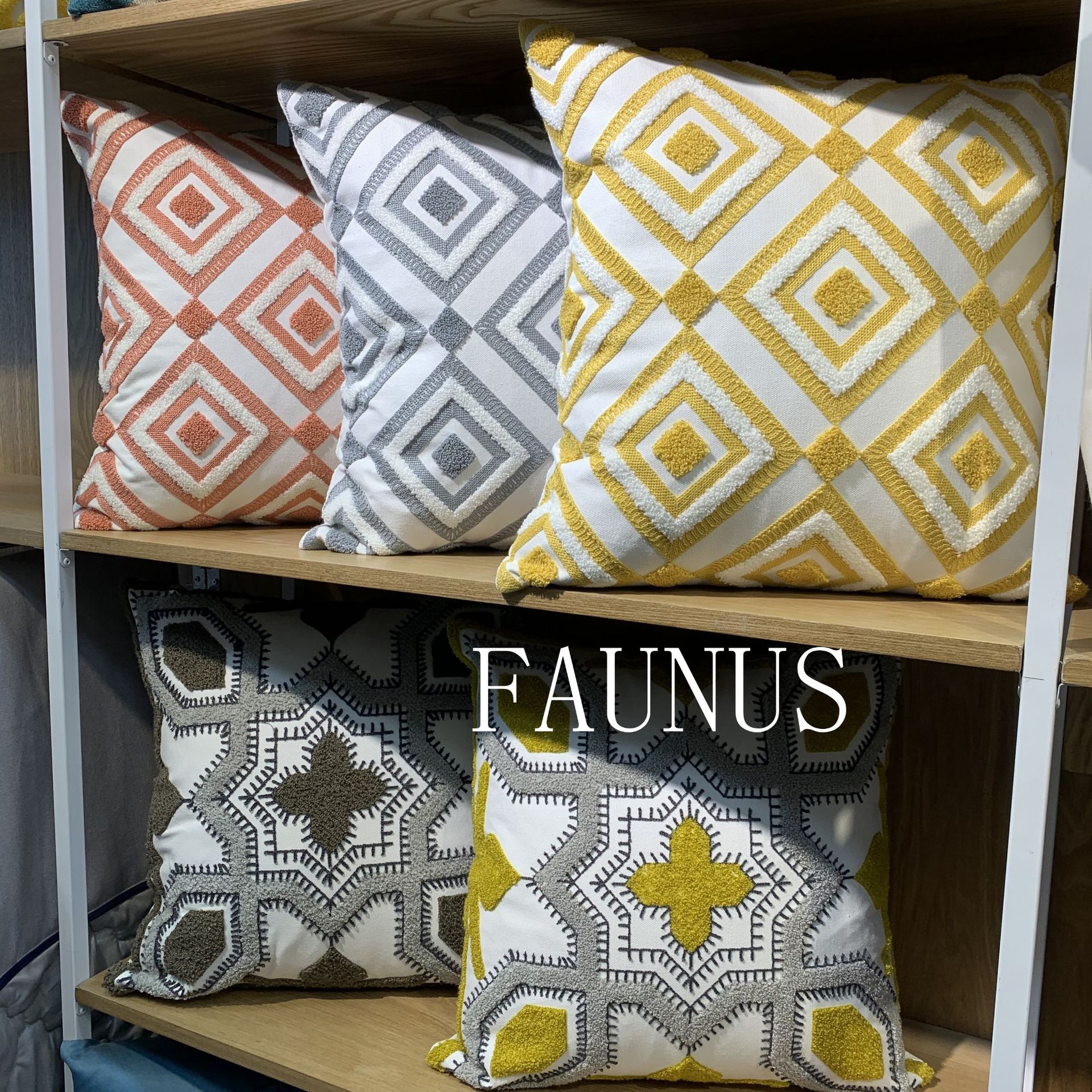 亚马逊爆款美式现代简约几何棉麻刺绣沙发抱枕绣花抱枕套
跨境详情10