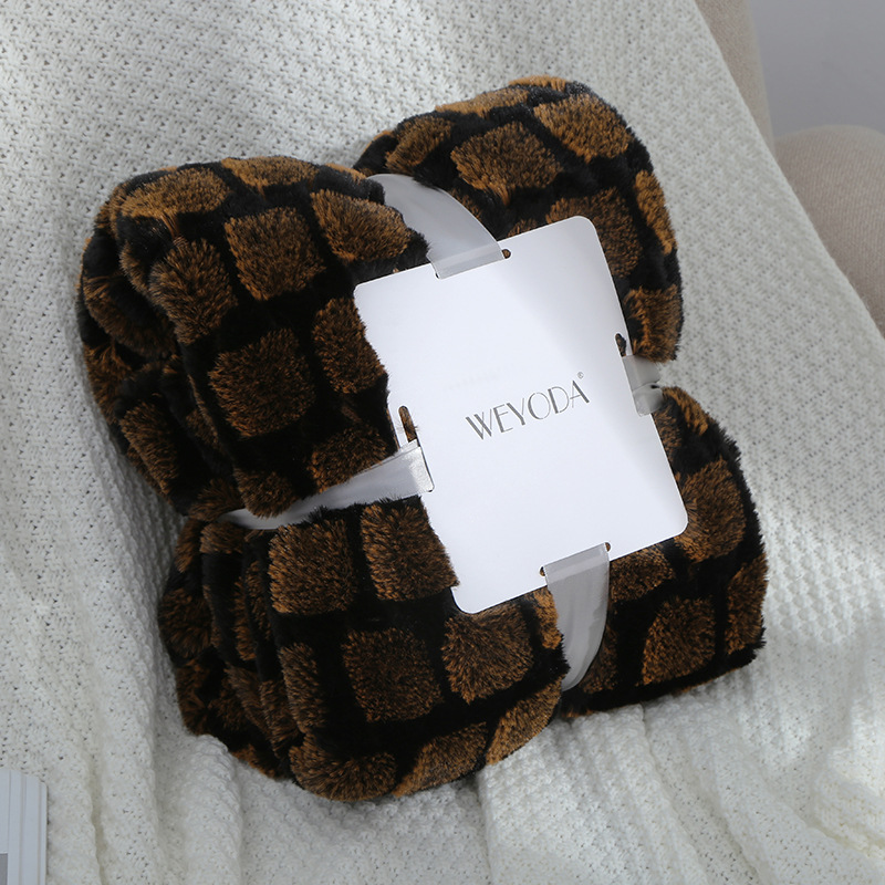 Self-developed Dongxinda winter thickened imitation rabbit fur carpet for home bed warmth, foldable lazy sofa blanket, living room home carpet pic 1