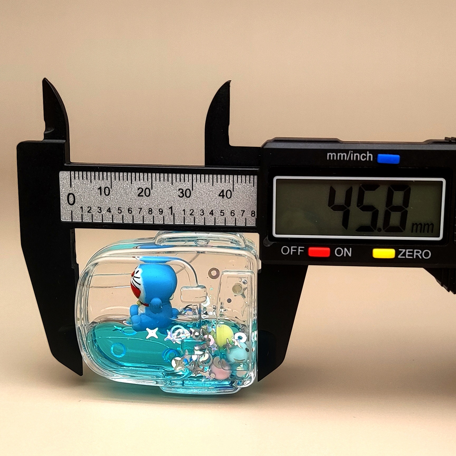 创意亚克力入油流沙瓶蓝色卡通钥匙扣香水汽车配饰桌面摆件饰品详情13