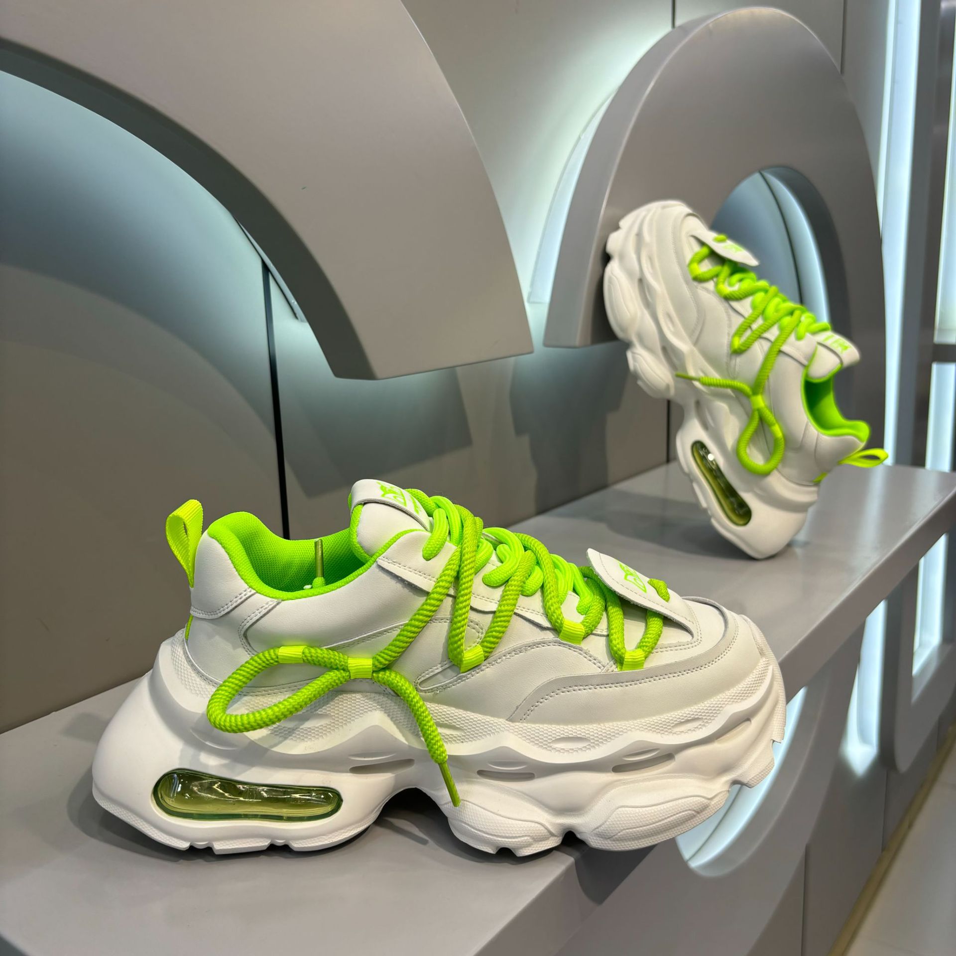 2024新款薄款小白鞋增高透气网面鞋子男款夏季厚底老爹鞋百搭男鞋详情15